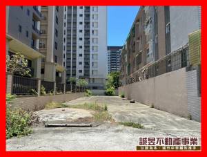 誠昱/近高雄大學藍田公園.